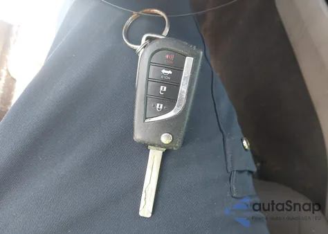 2018 Toyota Camry Le z USA, uszkodzony, nr VIN 4T1B11HK2JU030995